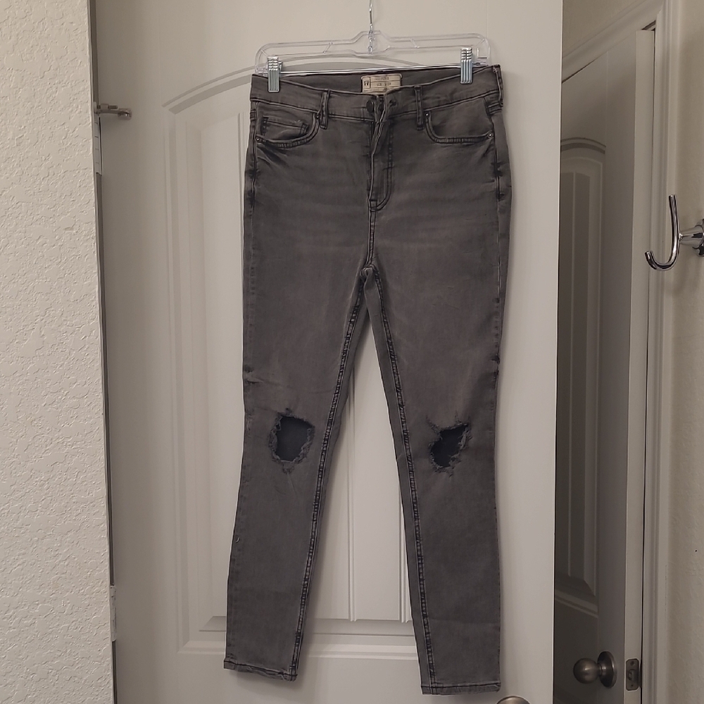 Free People Gray Skinny Jeans with Distressed Knees